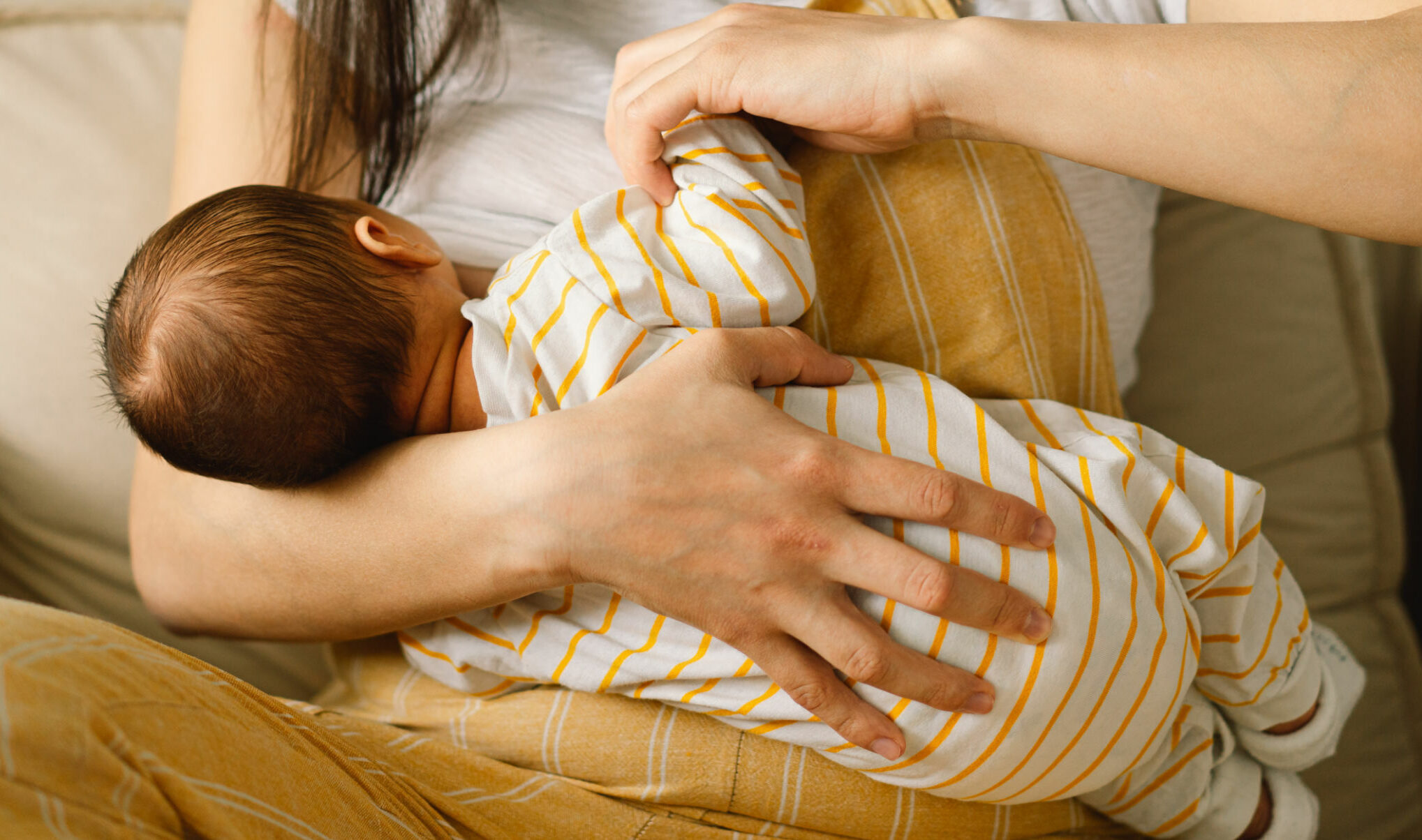 newborn breastfed